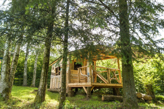 Cabane du "confinement", sur pilotis